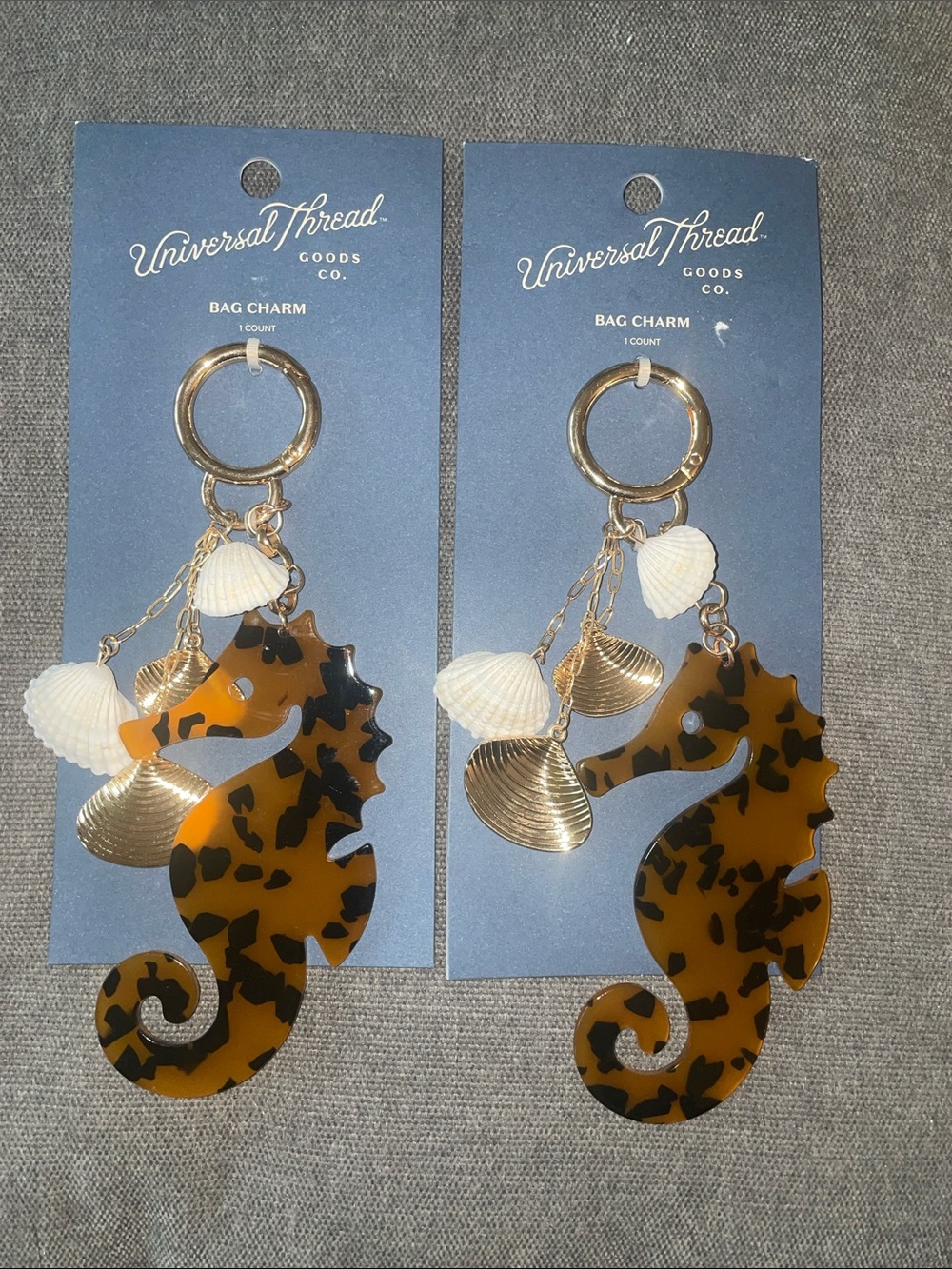 Universal Thread Tortoiseshell Seahorse Keychain with Gold & White Shell Accents